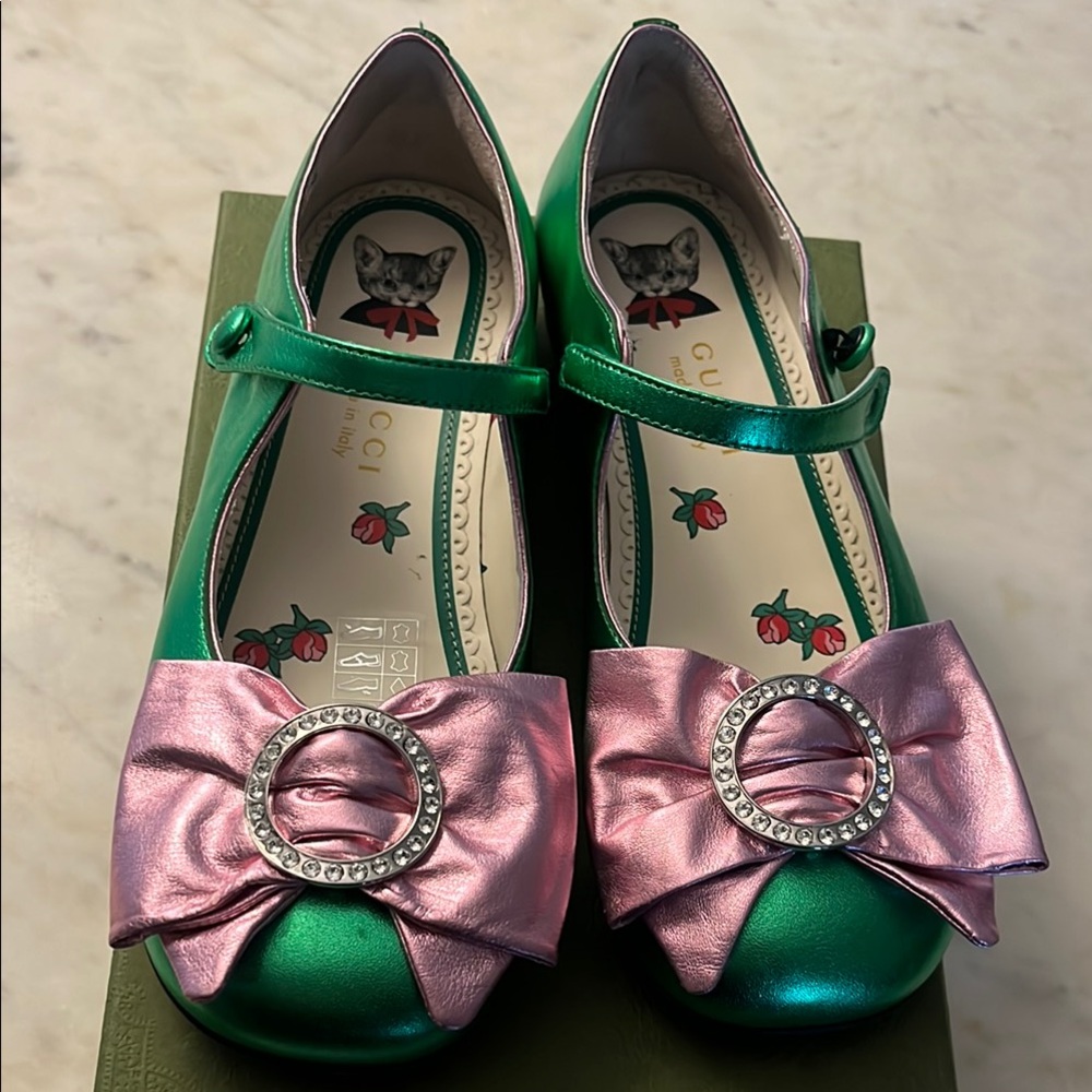 Gucci Green and Pink Dress Shoes with Bow